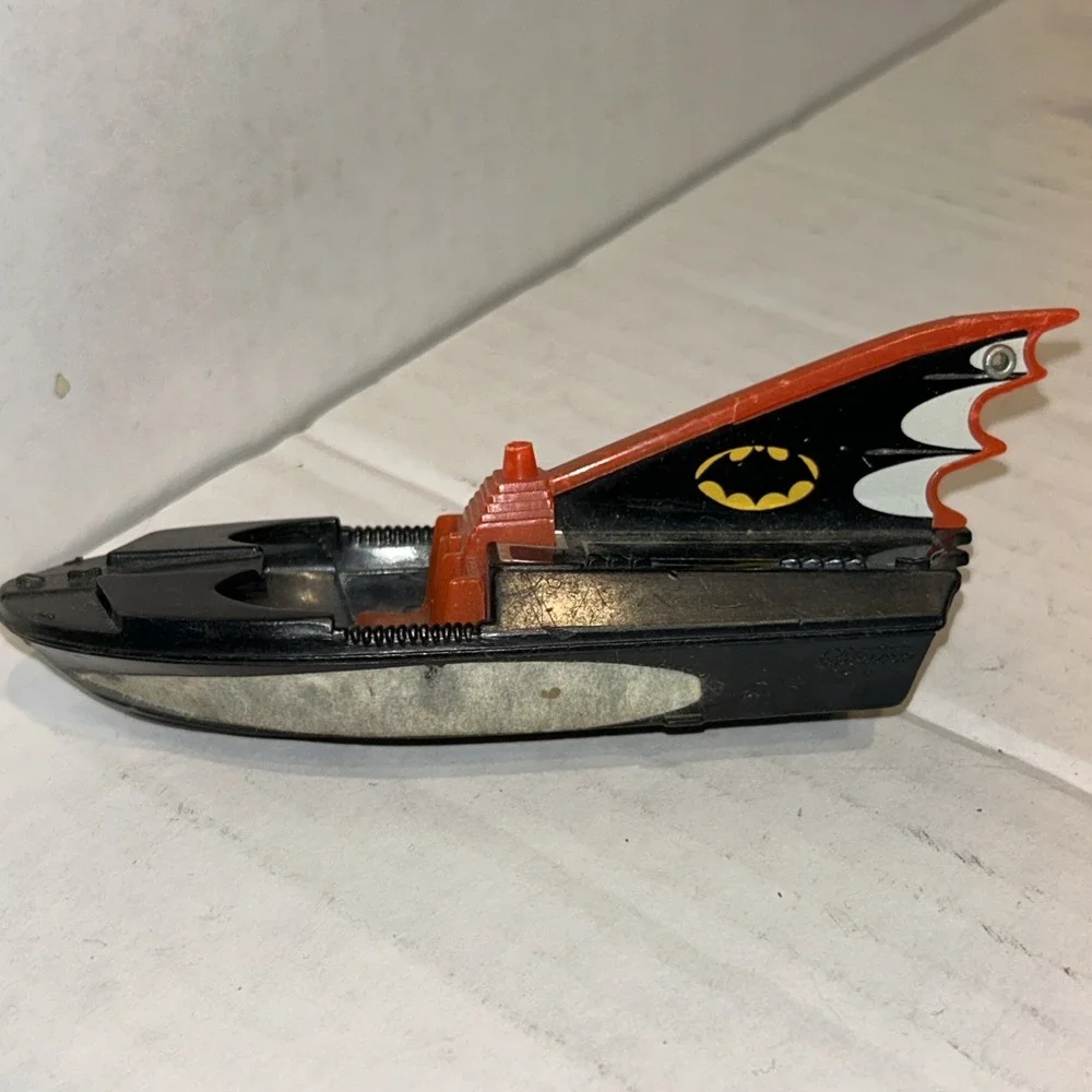 1960s VINTAGE CORGI BATMAN‎ PLASTIC BATBOAT NEEDS WINDSHIELD A4